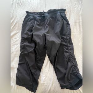 Kirkland Capris with ruched legs. Size XXL. In Black.